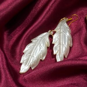 White Feather Shaped Shell Earrings Set